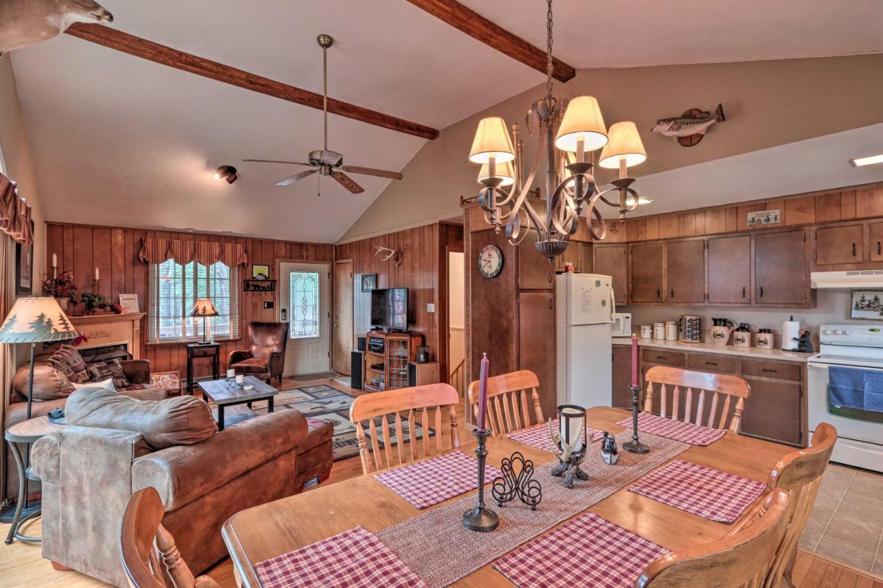 Poconos Home With Game Room Walk To Lake Harmony! Exteriér fotografie
