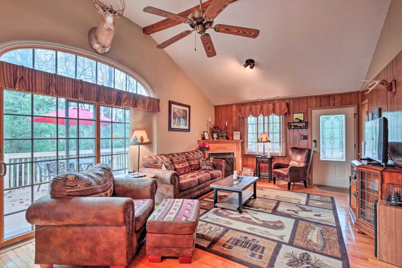 Poconos Home With Game Room Walk To Lake Harmony! Exteriér fotografie