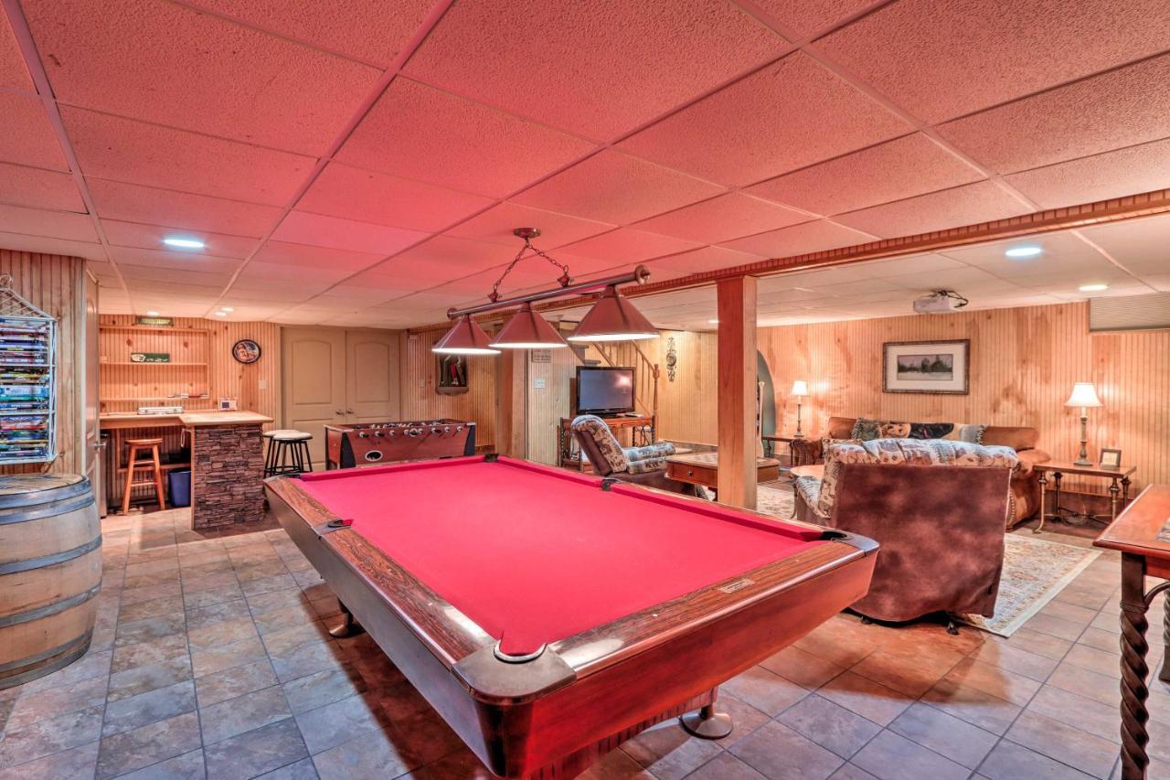 Poconos Home With Game Room Walk To Lake Harmony! Exteriér fotografie