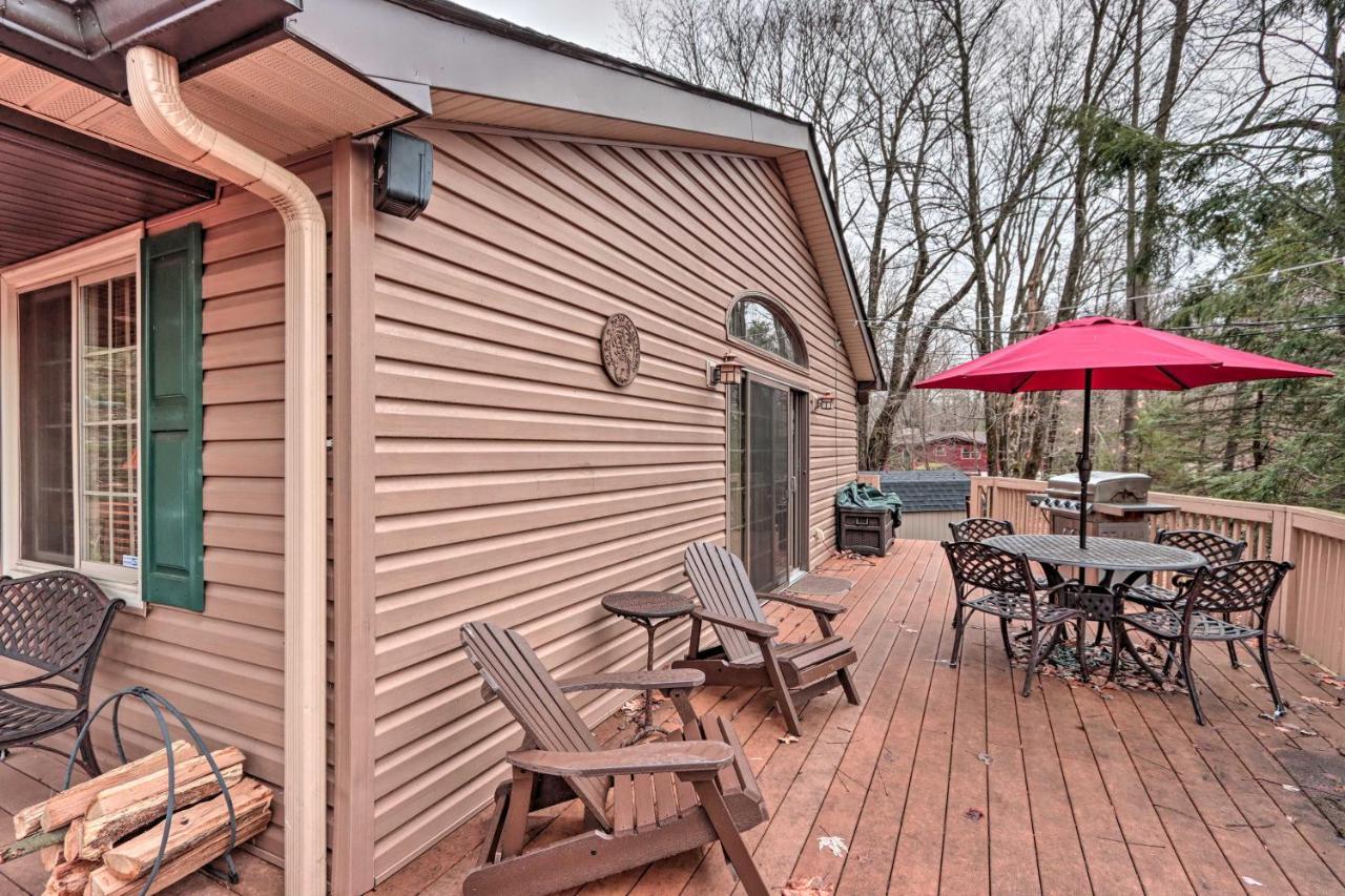 Poconos Home With Game Room Walk To Lake Harmony! Exteriér fotografie